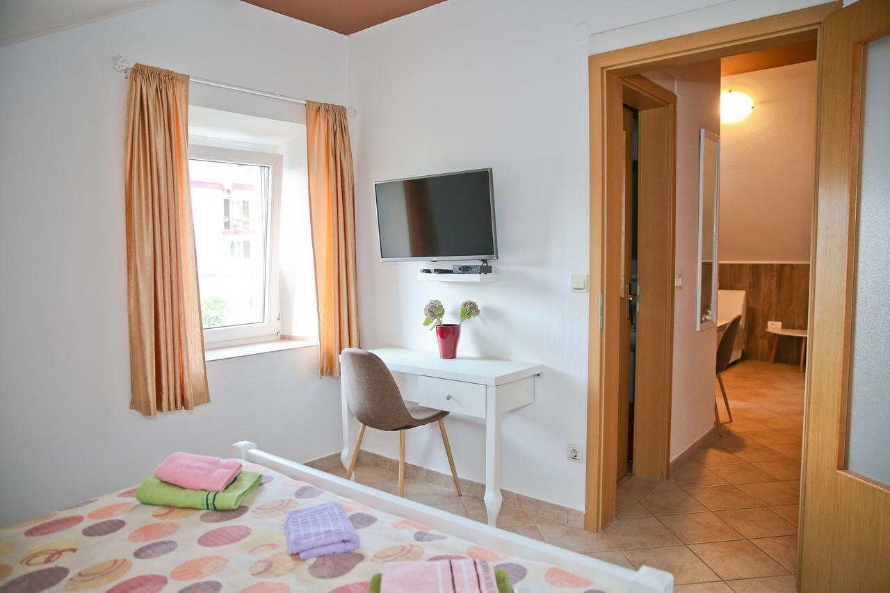 Anita Apartman *